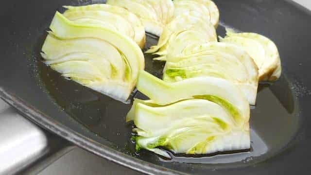 Braised fennel: crunchy fennel slices braised briefly in white wine... A great side dish for all kinds of beef, fish pork or chicken dishes. Eat your greens!