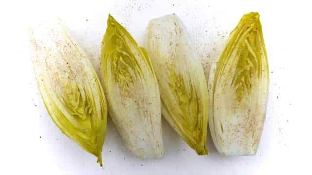 How about some super soft and smooth Belgian braised endives with butter, brown sugar and vinegar... This is such a delicacy!