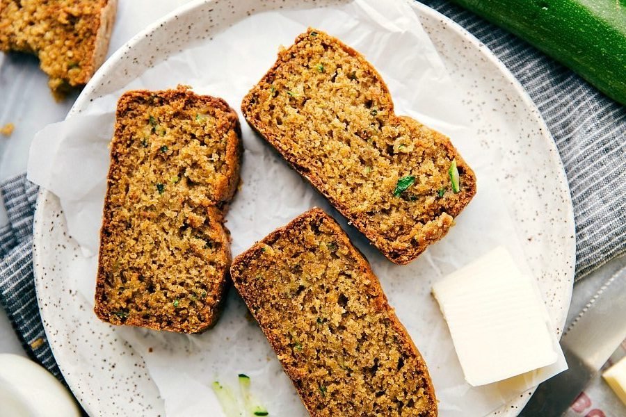 Leftover zucchini in your fridge? Turn it into a fluffy bread! Check out these 20 best zucchini bread recipes by fellow food bloggers...