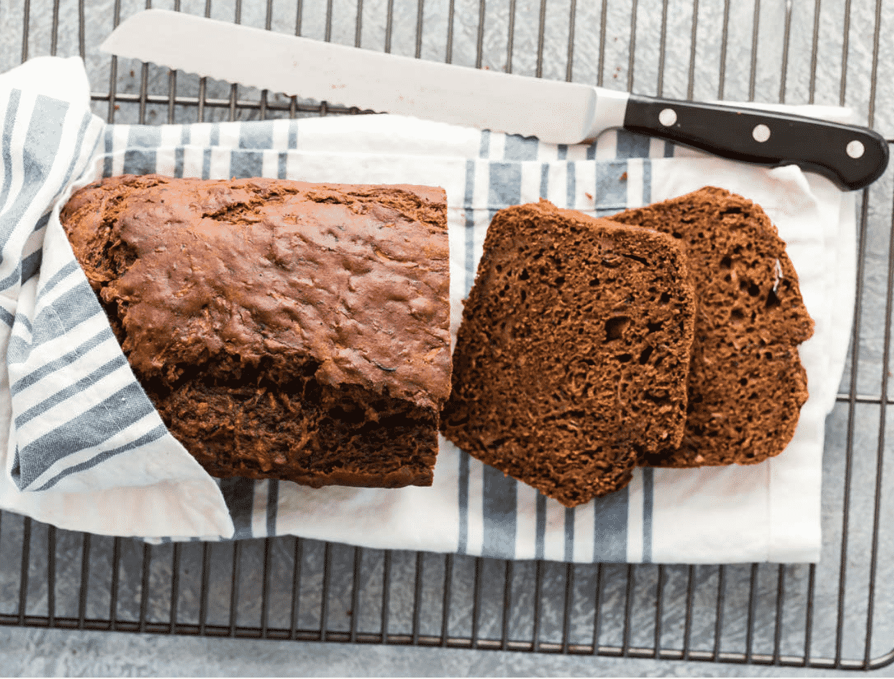 Leftover zucchini in your fridge? Turn it into a fluffy bread! Check out these 20 best zucchini bread recipes by fellow food bloggers...