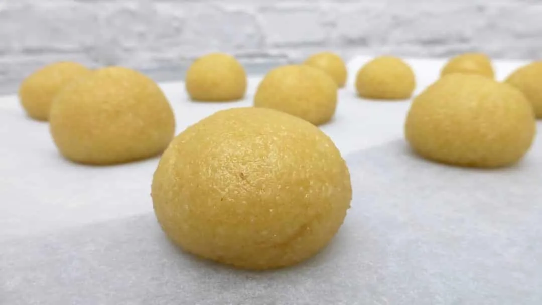 Homemade amaretti cookies, delicious Italian sweet dessert treats containing almonds, egg whites, sugar and amaretto liquor...
