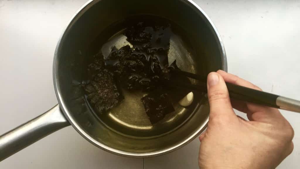 Yes, you can cook Japanese at home using everyday ingredients! Try out this Japanese mushroom soup with my homemade substitute for dashi!!