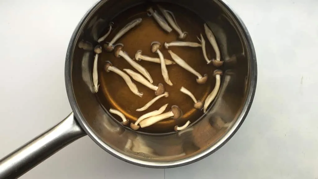 Easy Japanese Mushroom Soup Recipe Yes, you can cook Japanese at home using everyday ingredients! Try out this Japanese mushroom soup with my homemade substitute for dashi!!