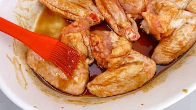 Amazing belacan chicken wings, a recipe from Malaysia! Belacan is a fermented sticky shrimp paste... I'm addicted to that stuff!