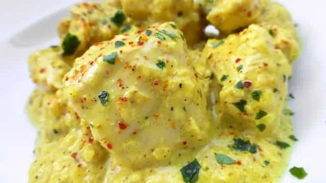 Easy Mauritian Chicken Kalia Recipe My creamy chicken kalia recipe: a quick and easy fresh ginger, spices and yogurt chicken curry! A popular dish from the island of Mauritius...