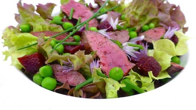 You are going to love this easy chicken liver salad with green peas, cooked beetroot, crunchy lettuce and a chives dressing...