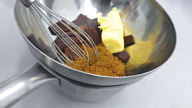 Easy Chocolate Chestnut Cake Recipe Look at this beauty... A delicious chocolate chestnut cake: a moist cake topped with chocolate ganache... What a great autumn treat!