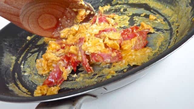 Scrambled chorizo and eggs on toast, doesn't that sound like the perfect breakfast? You bet! Super easy to make and ready in under 10 minutes!