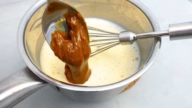 Is this a sweet and salty dessert? Then I am definitely in! This dulce de leche ice cream is so easy to make, believe me.