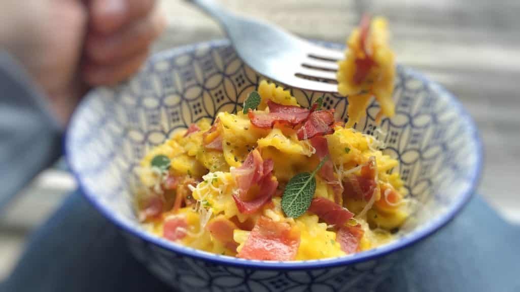 You will love this pumpkin pasta sauce with cinnamon and crunchy grilled bacon! Pumpkin just cries out for butter, sage and bacon...
