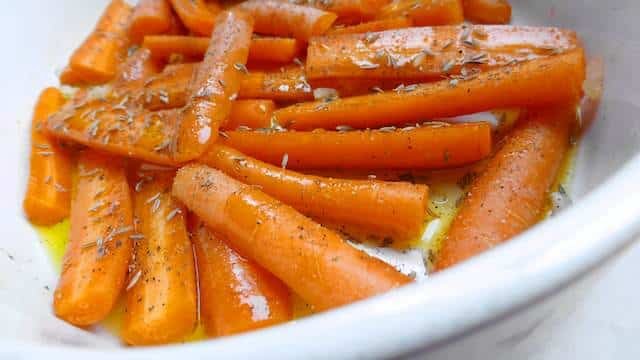 Nope, there's no sugar involved in this glazed carrots recipe but beer: Guinness! That and the balsamic vinegar make it so savory.