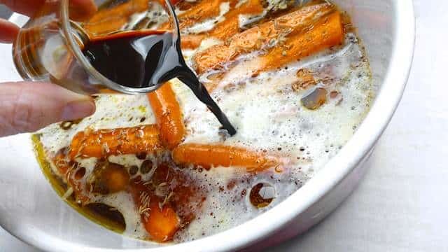 Nope, there's no sugar involved in this glazed carrots recipe but beer: Guinness! That and the balsamic vinegar make it so savory.