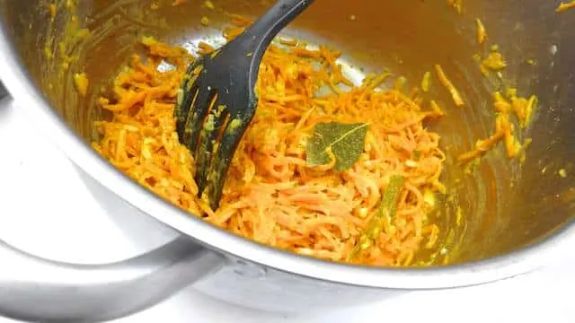 A bowlful of hot buttery braised mustard carrots! Serve these carrots warm as a spicy side dish or cold as a tasty lunch salad...