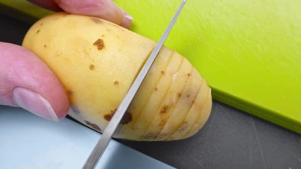 Hasselback potatoes, what a surprising and cute looking potato side dish! Apparently hasselback potatoes are a Swedish specialty.