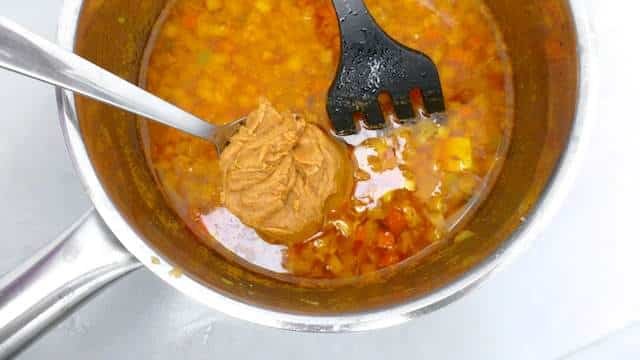 African peanut soup recipe: with chicken, carrots, cinnamon and peanut butter... This is one of my favorite chicken soup recipes!