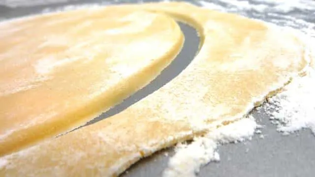 Easy Pear Tart Recipe (Tarte aux Poires) Pear tart recipe: my version of a French pear tart! Make sure to pick a firm pear variety that is perfect to cook with or this tart will be mushy!