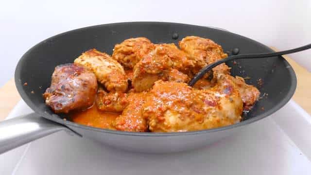 Delicious rabbit in salmorejo sauce, a Canarian signature dish! Try out this Spanish delight: very few ingredients needed!