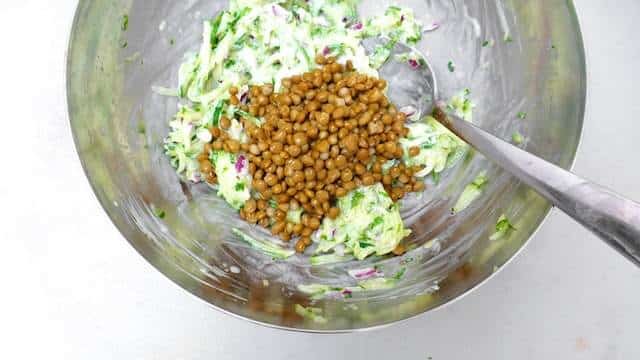 My leftover cooked salmon salad Recipe with cucumber, yogurt, lentils and mint! This is a fresh and wholesome lunch salad!