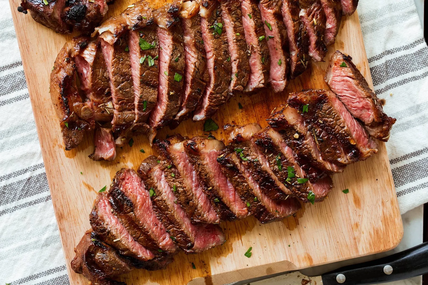 Are you looking for steak marinade recipes? Then you should take a look at these 20 fabulous steak marinade recipes roundup!
