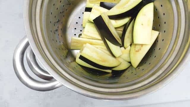 My easy Chinese style steamed eggplant: silky smooth eggplant drenched a flavorful soy sauce marinade... Winner side dish!