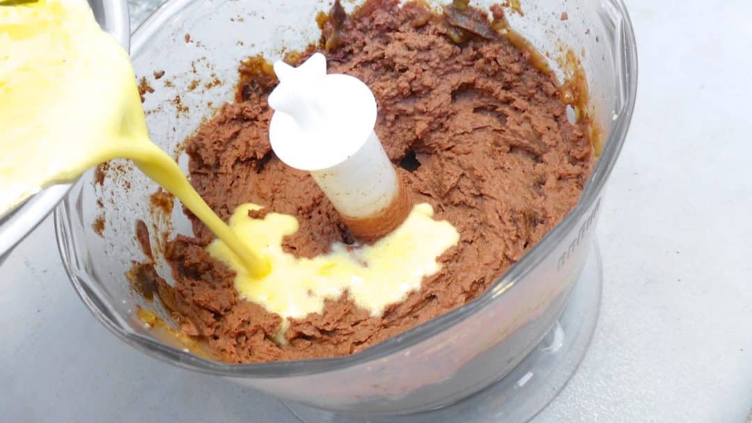 Here's a super creamy homemade chicken liver pate with butter and juniper berries. Also check out my sin free chicken liver parfait! What a delicious spread...