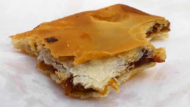 Fresh imqaret date fritters at the Dates Kiosk in Valletta, Malta!