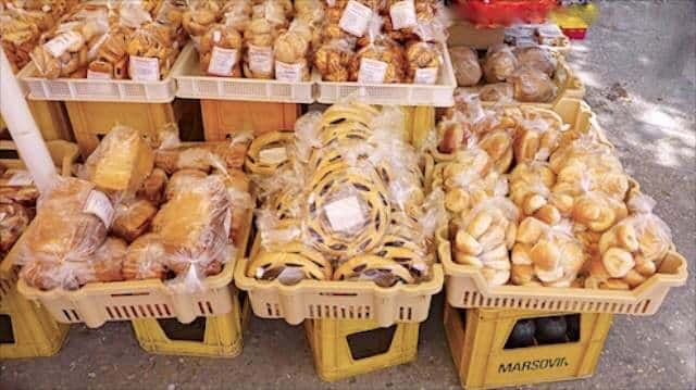 Fresh imqaret date fritters at the Dates Kiosk in Valletta, Malta!