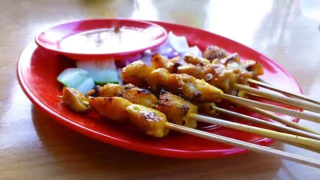 What to eat for dinner at the night food stalls of I Love You Cafe Batu Ferringhi... So many dishes to choose from! Let me help you decide.