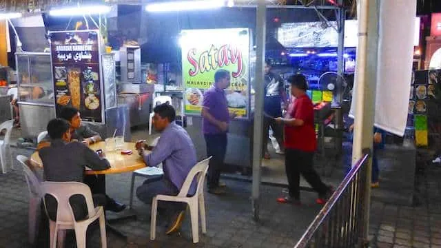 What to eat for dinner at the night food stalls of I Love You Cafe Batu Ferringhi... So many dishes to choose from! Let me help you decide.