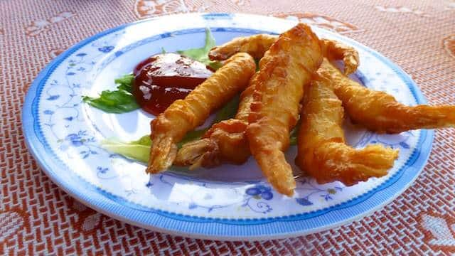 Read all about Rajah's Miami Cafe Batu Ferringhi and Mary's great food! This little restaurant is a quiet paradise, with lovely ocean views.
