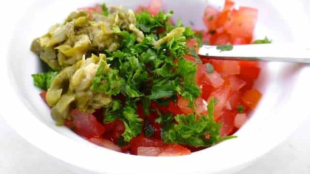 Now here's a super tasty cold appetizer: mussels vinaigrette recipe or cooked mussels topped with a fresh tomato bruschetta!