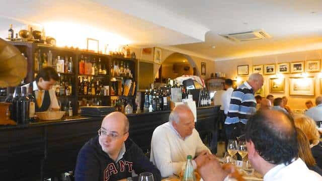 Sunday lunch at restaurant Tal Familja in Marsaskala (Malta)! Maltese classics on the menu: rabbit, seabream, ricotta stuffed ravioli and bigilla.