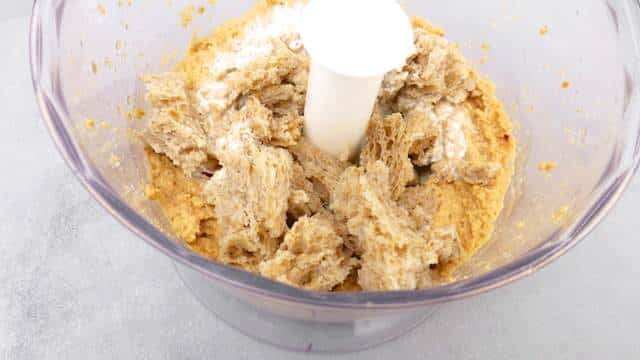 I'm sure you are familiar with this Greek taramasalata recipe... It is a creamy fish roe dipping sauce to add to your next mezze dinner!