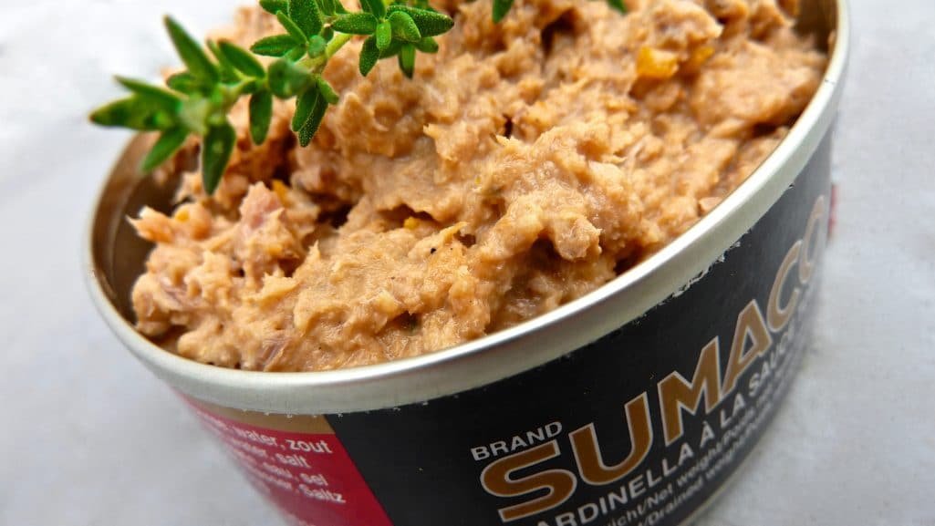 Easy Mackerel Rillettes Appetizers Try out these very easy mackerel rillettes with cream cheese and poppy seeds! Place little quenelles on cucumber, great finger food!