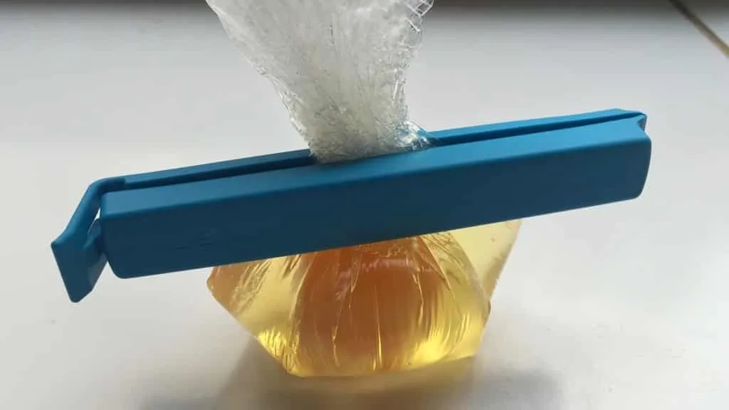 How To Make Perfect Poached Eggs Ever heard of the Arzak egg? Here's how to make perfect poached eggs: take a look at this easy cling film method with pictures!