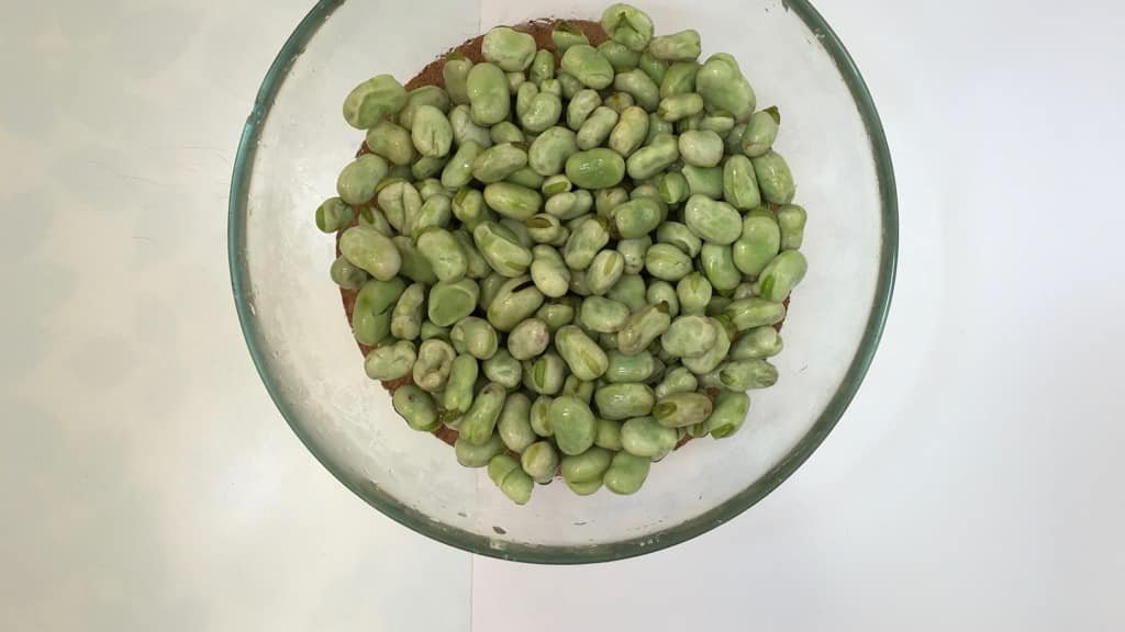 Are you a huge fan of broad beans? Then do try these popular habas con jamon, a classic Spanish bean side salad with ham...