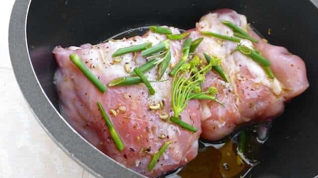 Fenek or rabbit, a Maltese specialty! Do you like rabbit? Then you definitely want to read all about the classic Maltese dish!
