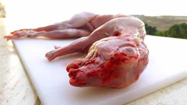 Fenek or rabbit, a Maltese specialty! Do you like rabbit? Then you definitely want to read all about the classic Maltese dish!