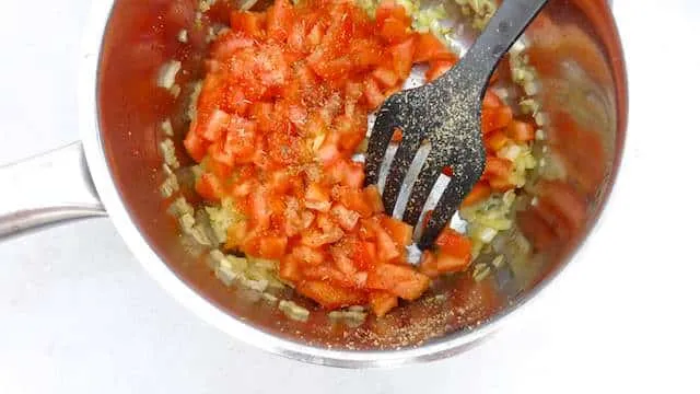 I love veal parmigiana so how about veal burgers parmigiana with mozzarella in a homemade tomato sauce? Pepper, salt, dried herbs - keep it simple.