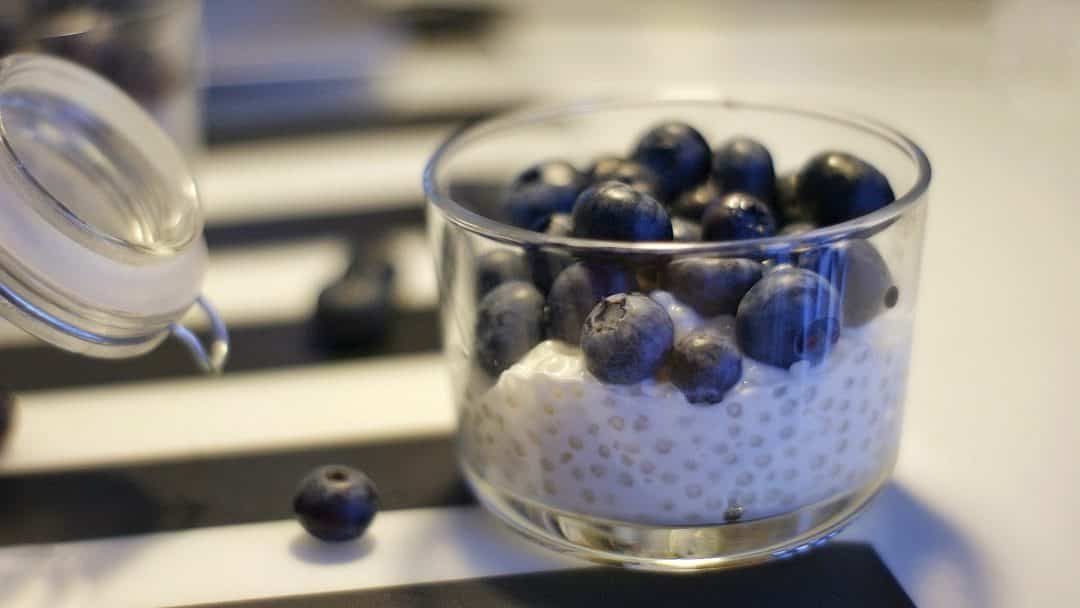 4 Delicious Tapioca Pudding Recipes Here's a classic tapioca pudding with milk, eggs, sugar, tapioca pearls and vanilla. Enjoy this delicious creamy tapioca custard!
