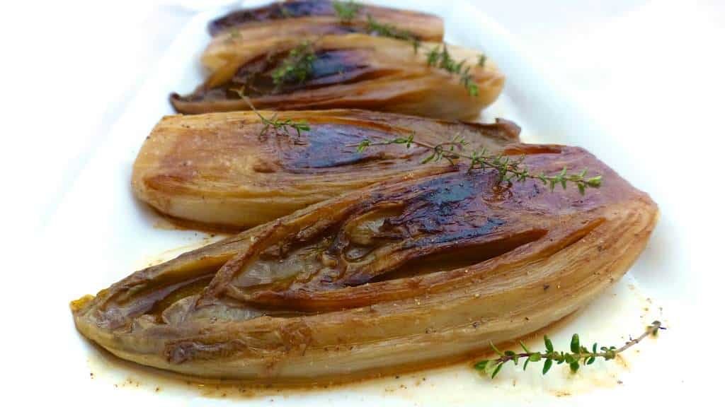 How about some super soft and smooth Belgian braised endives with butter, brown sugar and vinegar... This is such a delicacy!