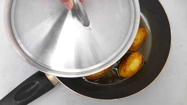 My buttery fondant potatoes, creamy smooth braised potatoes in the oven! I always want to try out new potato side dishes and these potatoes are to die for.