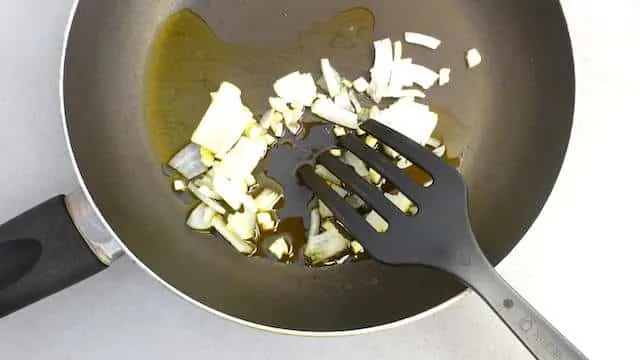 My baked potato hash with bacon, green cabbage and sour cream... This sounds like a pretty breakfast lunch, right? I love it!