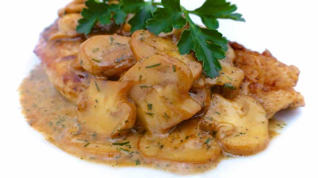 Easy Mushroom Chicken Marsala Recipe Perfect recipe to try for your next chicken dinner: my chicken marsala recipe with mushrooms and cream! Finger lickin' delicious...