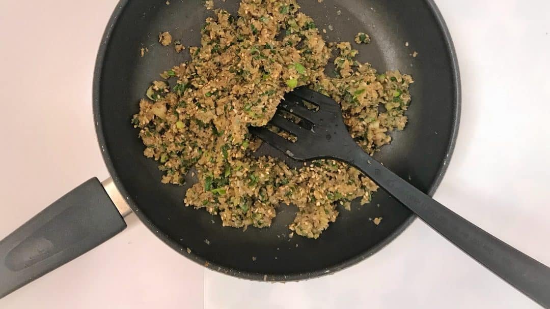 My homemade pot stickers recipe: ever heard of gyoza also known as Japanese ravioli? Here's my personal gyoza recipe then...