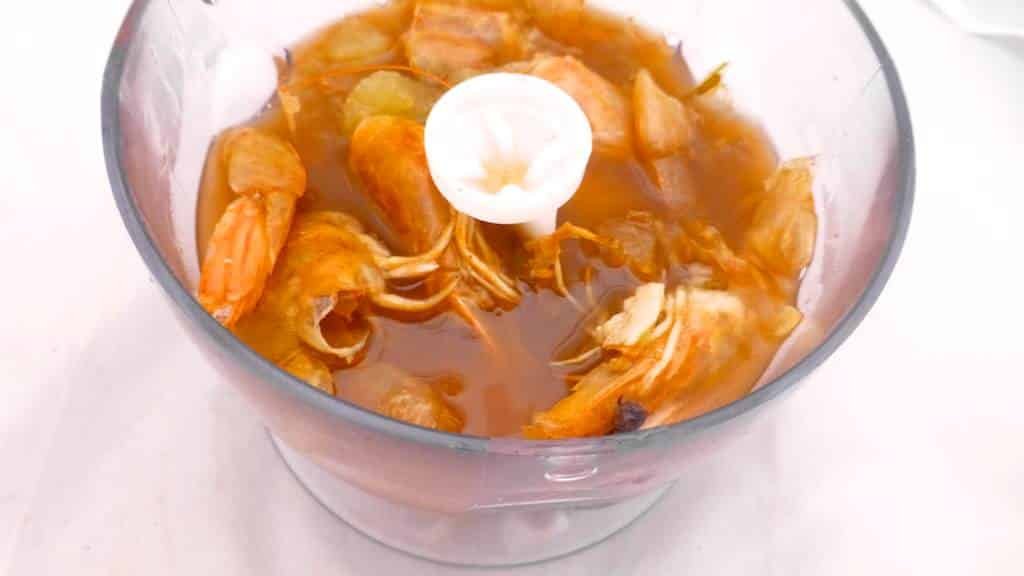 You would be surprised to see how easy it is to prepare this fish and seafood soup with a homemade prawn broth from scratch!