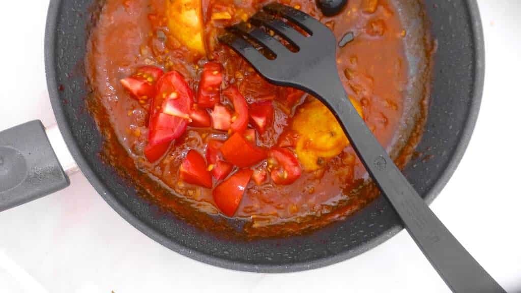 My spiced garam masala meatballs in a tangy tomato and lemon sauce drizzled with yogurt, the perfect lamb meatball curry...