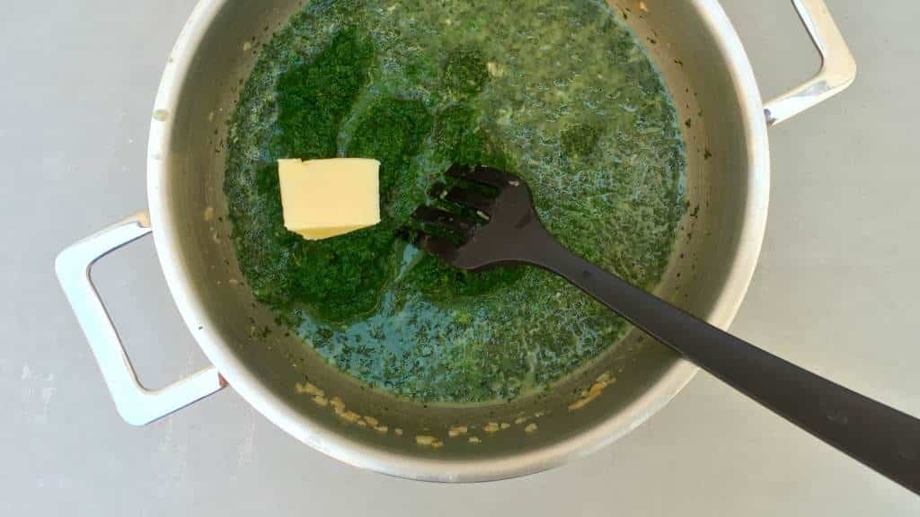 Eels in green sauce, this is a Belgian classic! Paling in 't groen, the herb sauce contains fresh parsley, mint, oregano and chervil!