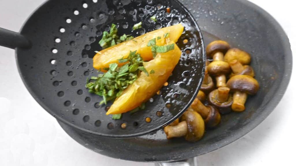 Marinated mushrooms: an easy mushroom appetizer to prepare a day in advance.