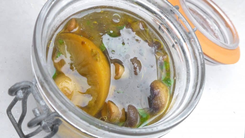 Marinated mushrooms: an easy mushroom appetizer to prepare a day in advance.